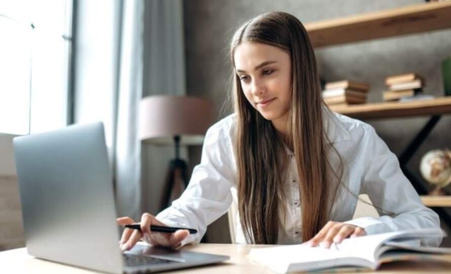 Smart Habits for Students Taking Online AP Classes