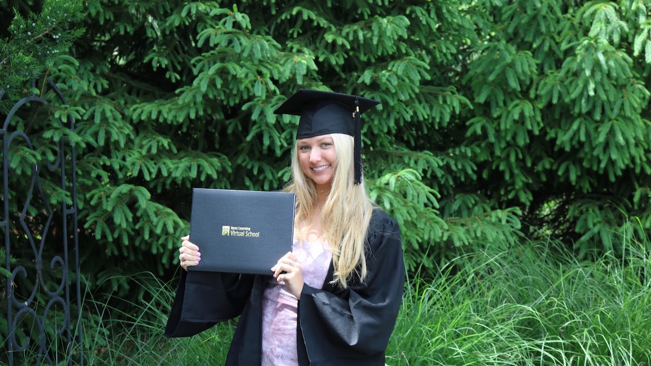 6 Considerations for Evaluating a Full-time, Online Private School