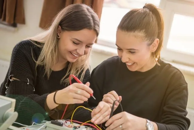 Female CTE students