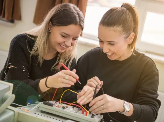 Female CTE students