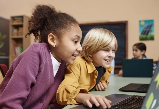 Side by Side Charter School Uses Digital Curriculum to Enrich Student Learning